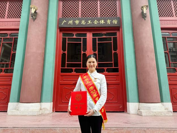 廣州水投凈水公司唐霞榮獲“廣東省五一勞動(dòng)獎?wù)隆? />
								<p><span>廣州水投凈水公司唐霞榮獲“廣東省五一勞動(dòng)獎?wù)隆?/span></p>
							</a>
						</div>

												<div>
							<a href=